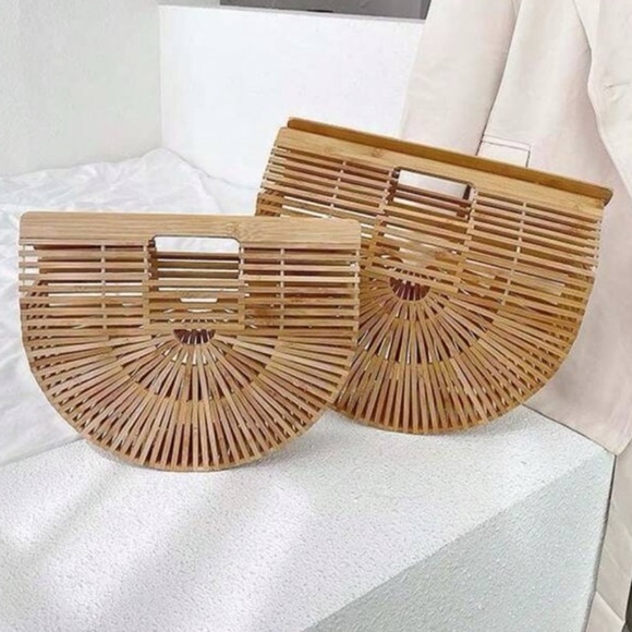 🌾 1  Handmade Bamboo Half Circle Beach Bag, Woven Rattan Straw - Picture 2 of 8